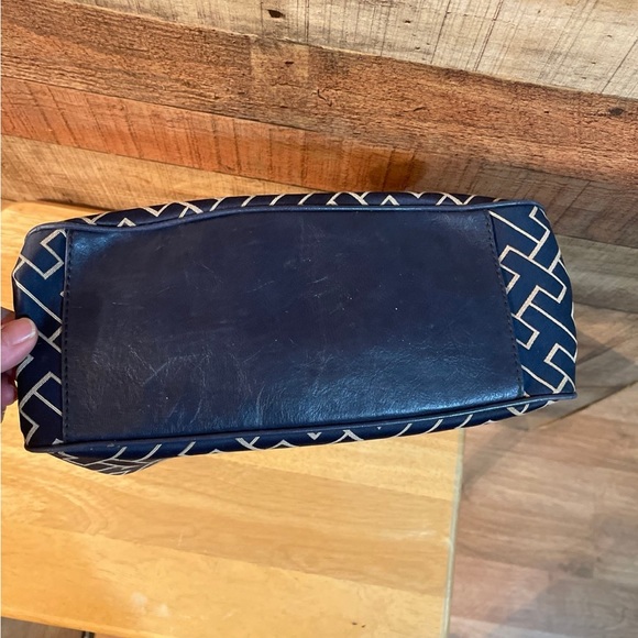 Tommy Hilfiger bag - Picture 9 of 9